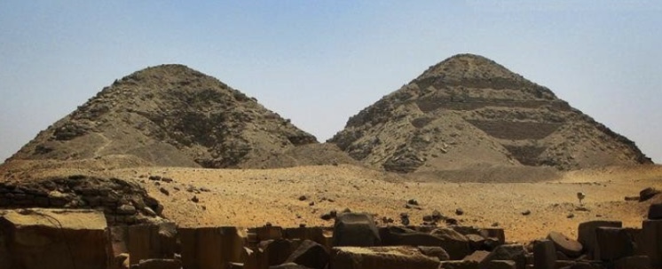 اهرامات أبو صير 